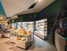 Tate Modern's River Shop: Jak proměnili průmyslové regály v silný prodejní trumf